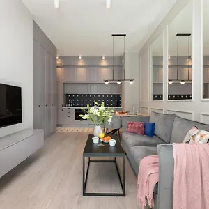 https://rent-like-home-elektrownia-powile.warsawhotelspoland.com